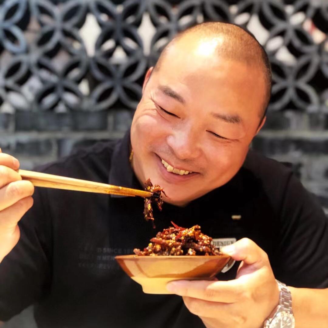 光晓得吃~麻辣兔头