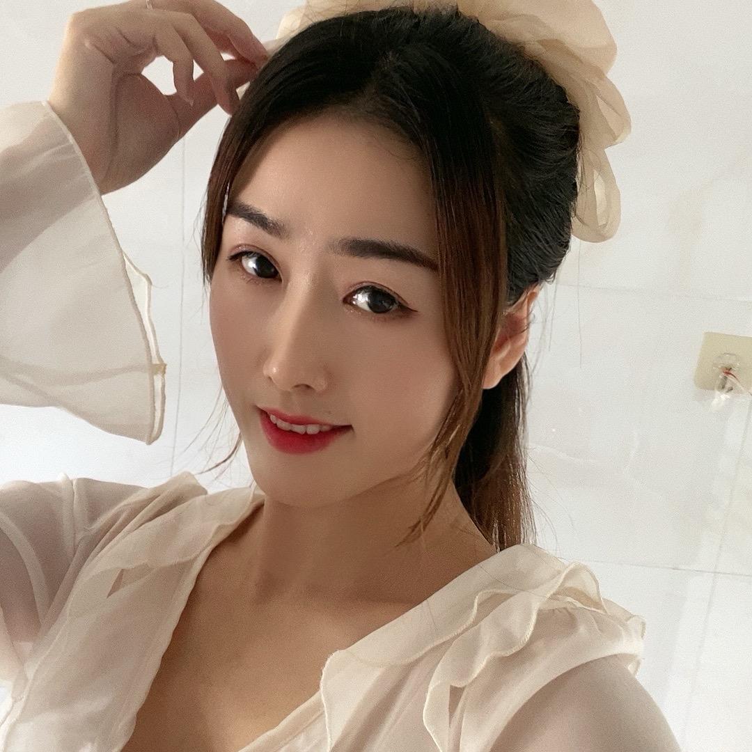莹莹