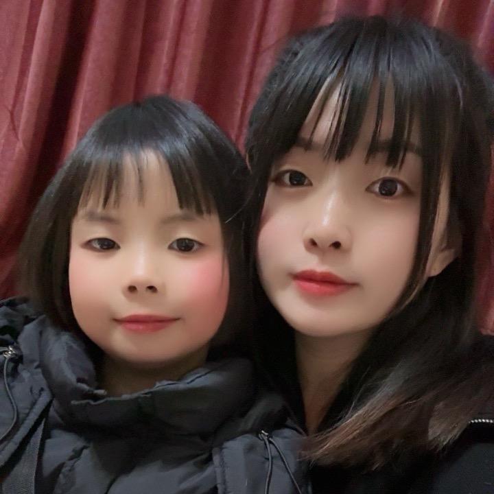 单亲妈妈带一女儿