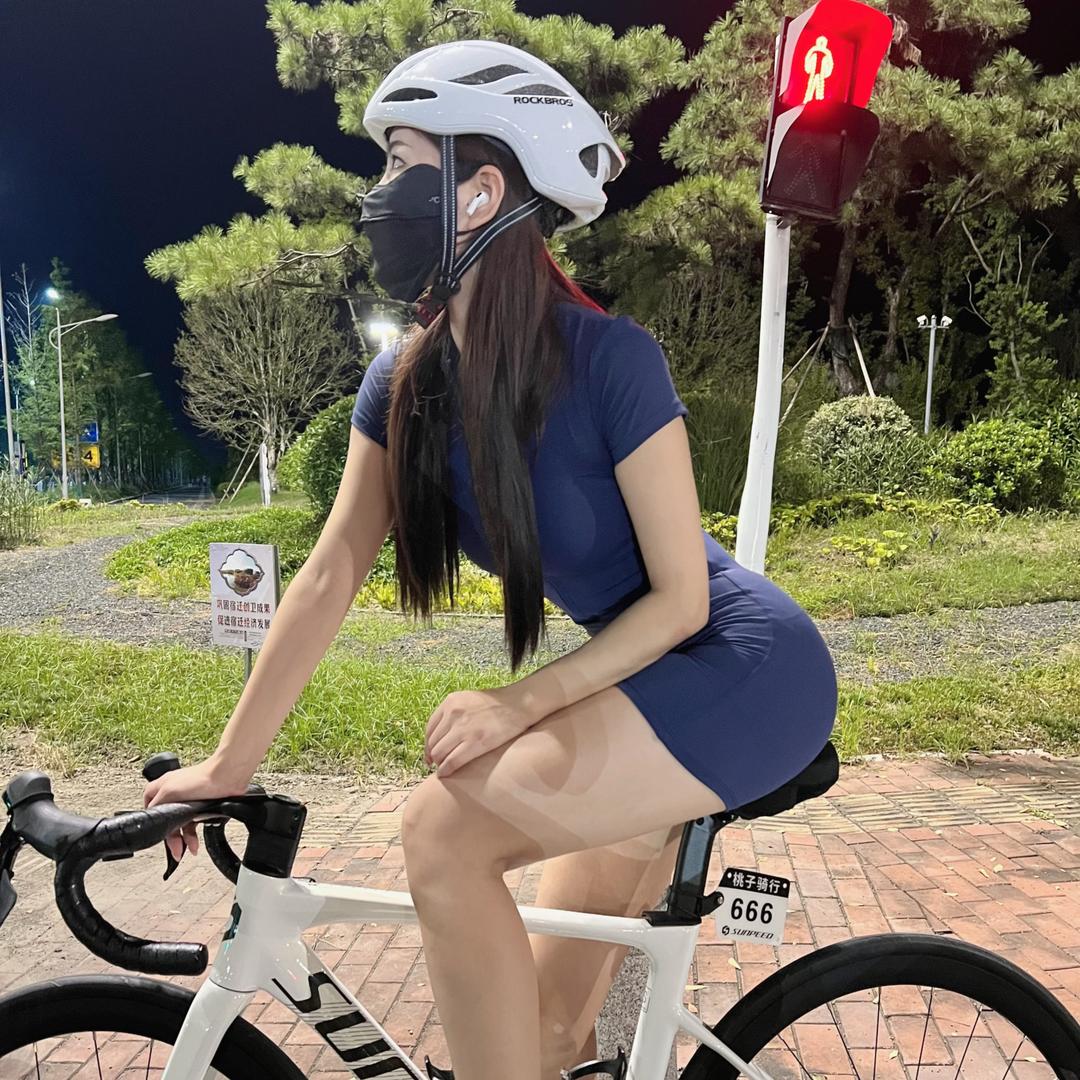 桃撞撞
