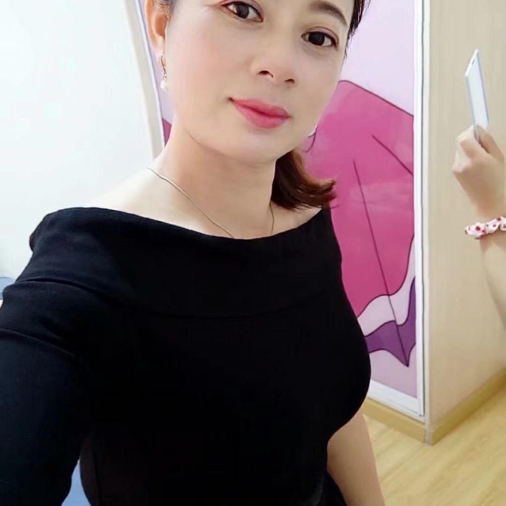 希希🎤晚上8:10分开播