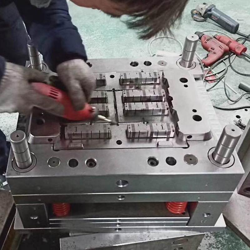 杰锋注塑模具