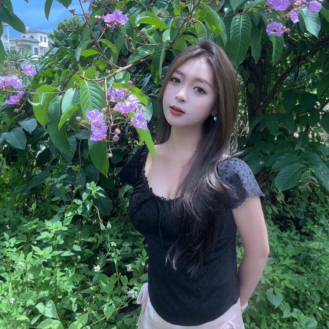 玉林小鹏扛把子—黎黎