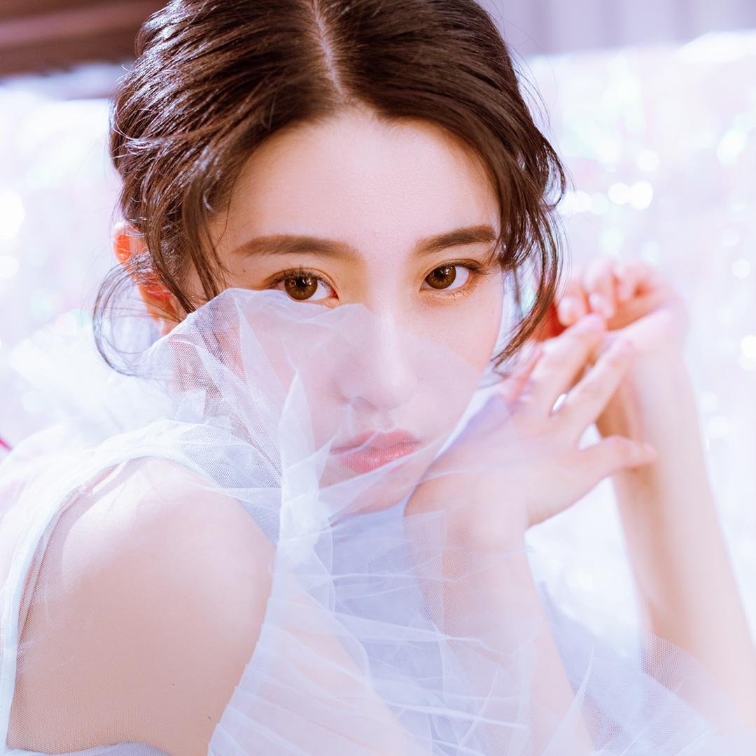 朱古莉尔