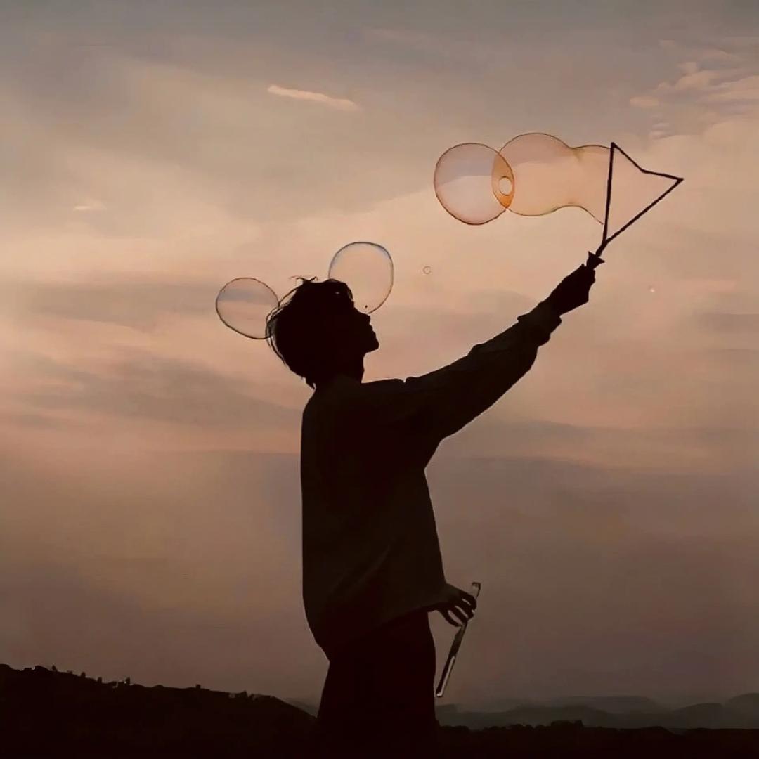 爱唱歌的男孩子