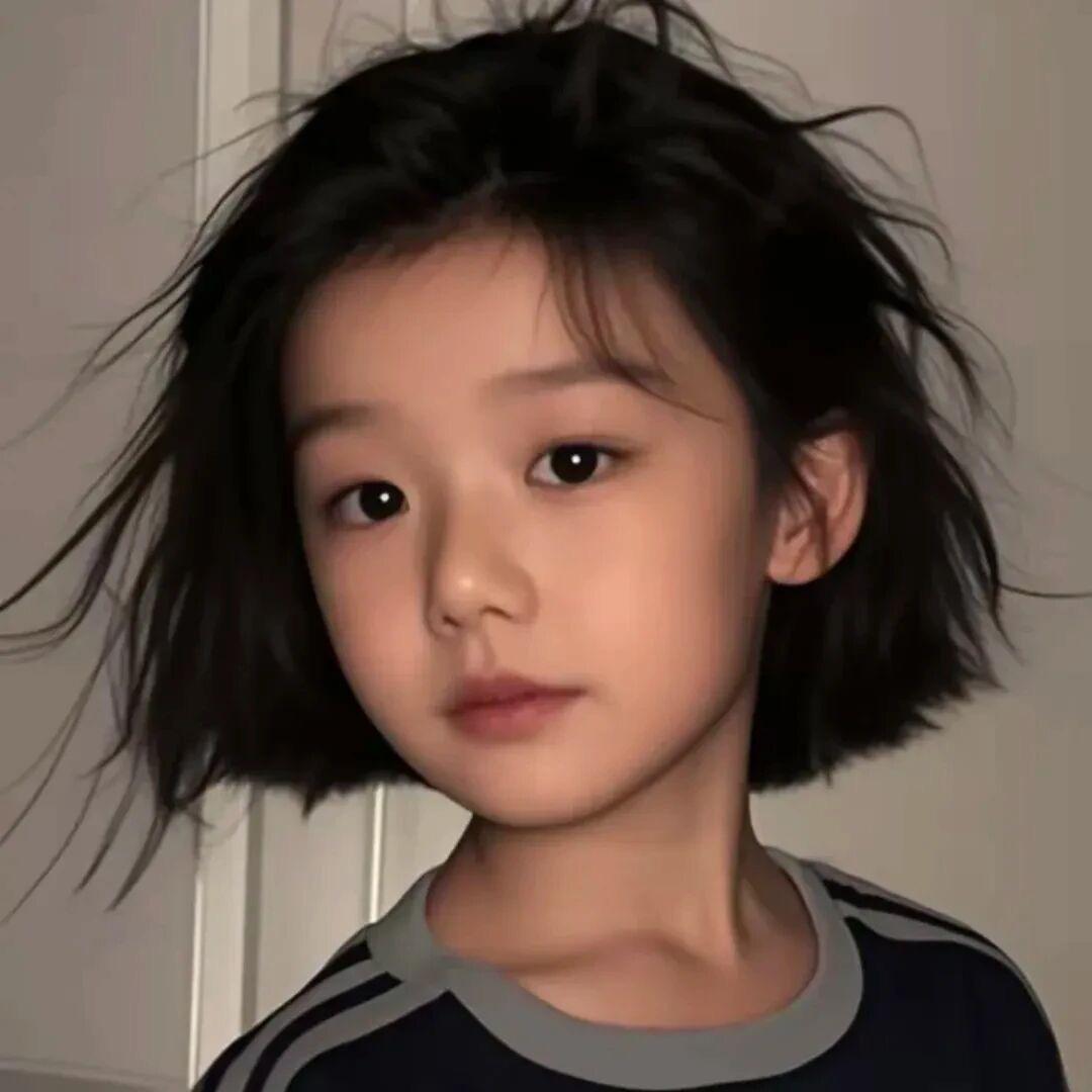 又是粉色的