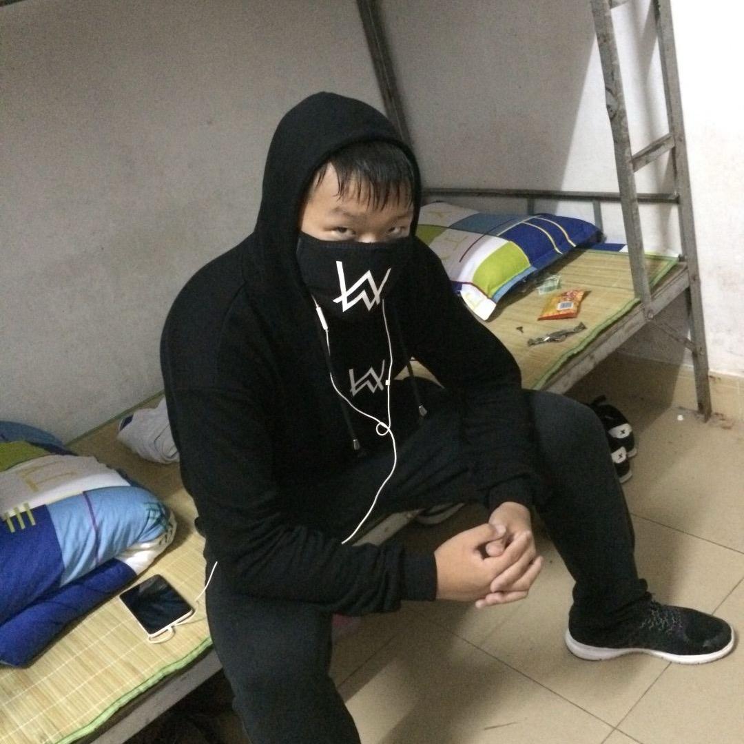 隔壁班嘉豪（真头像本人认证）