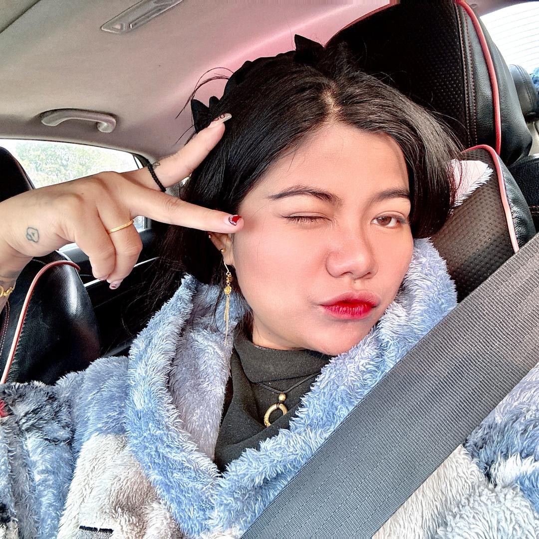༺༈🇨🇳小薇🇲🇲༈༻