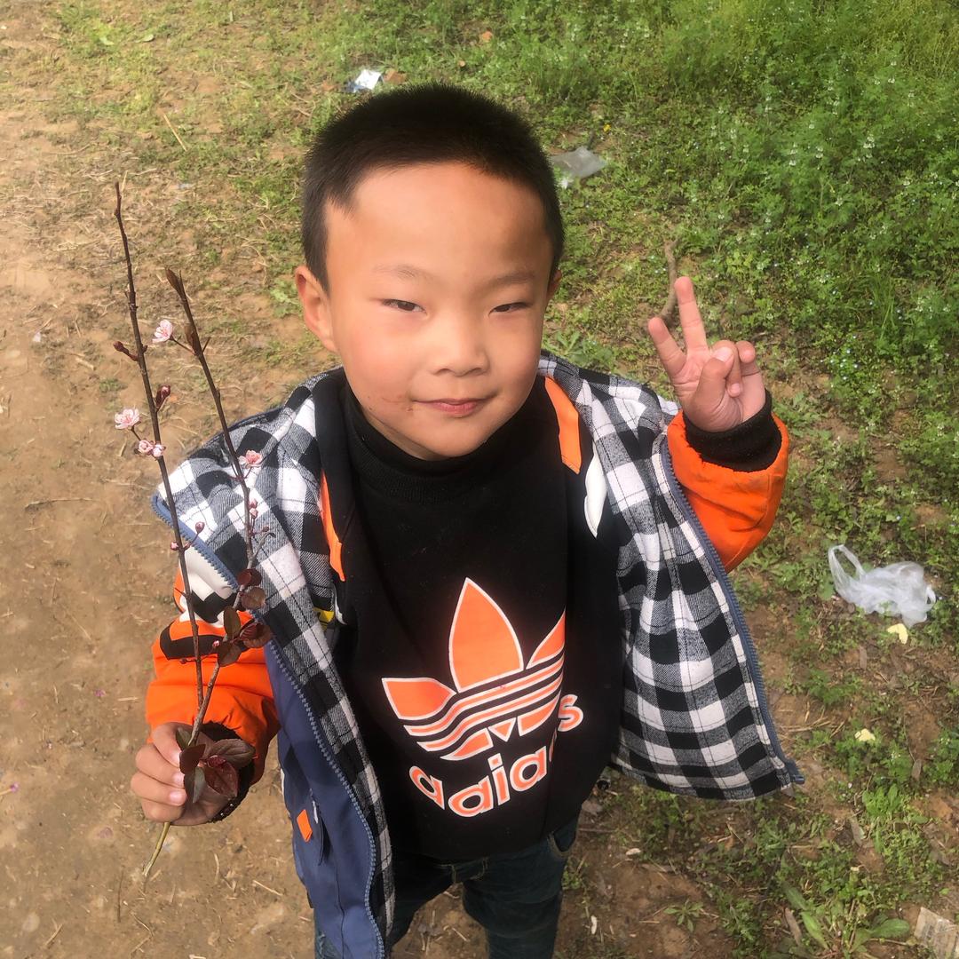 你还欠我一个拥抱8109