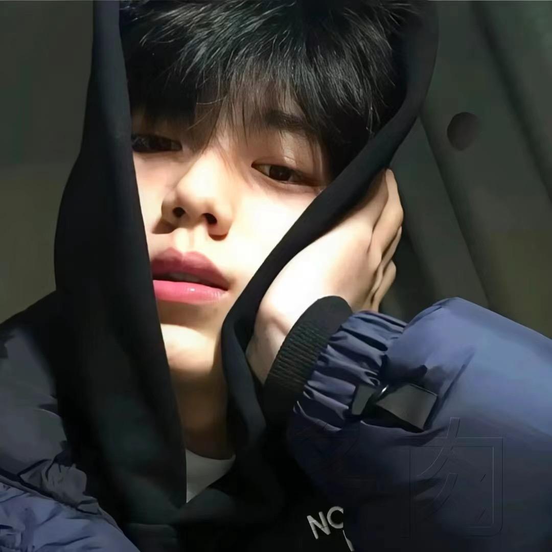 李拜六.