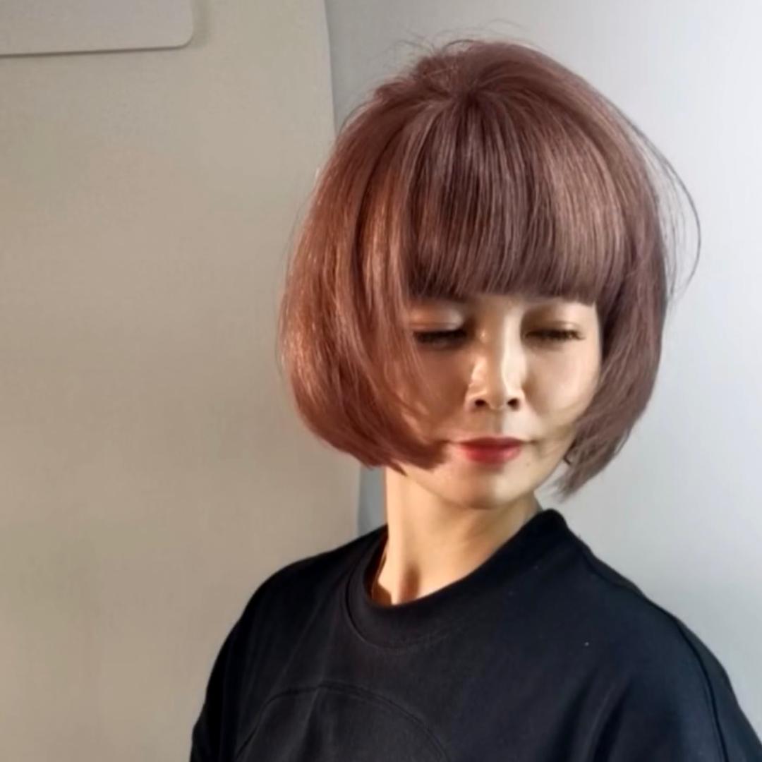 逆光下的微笑、