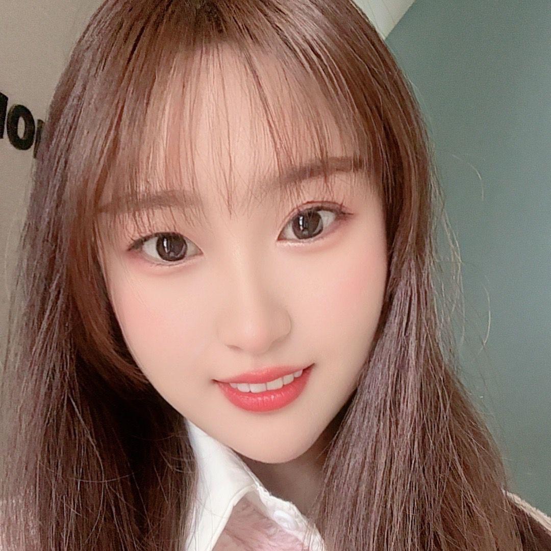 陈陈小丫头（橱窗）