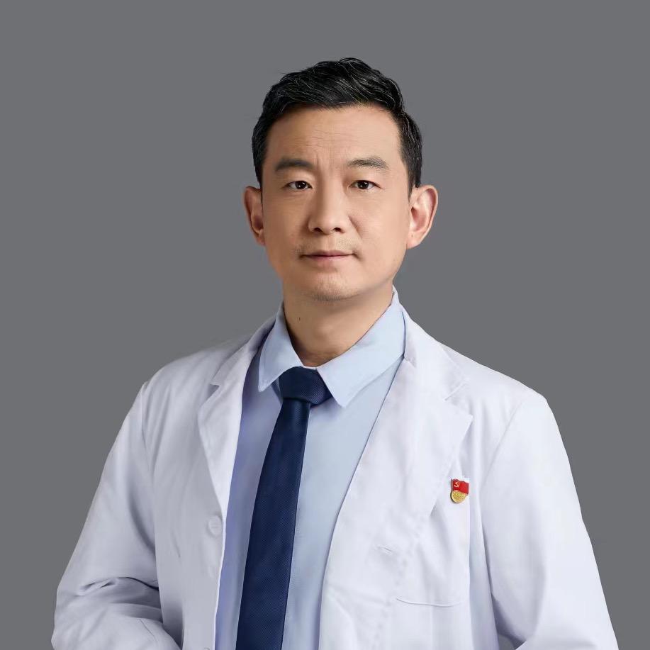 胸外科李向楠