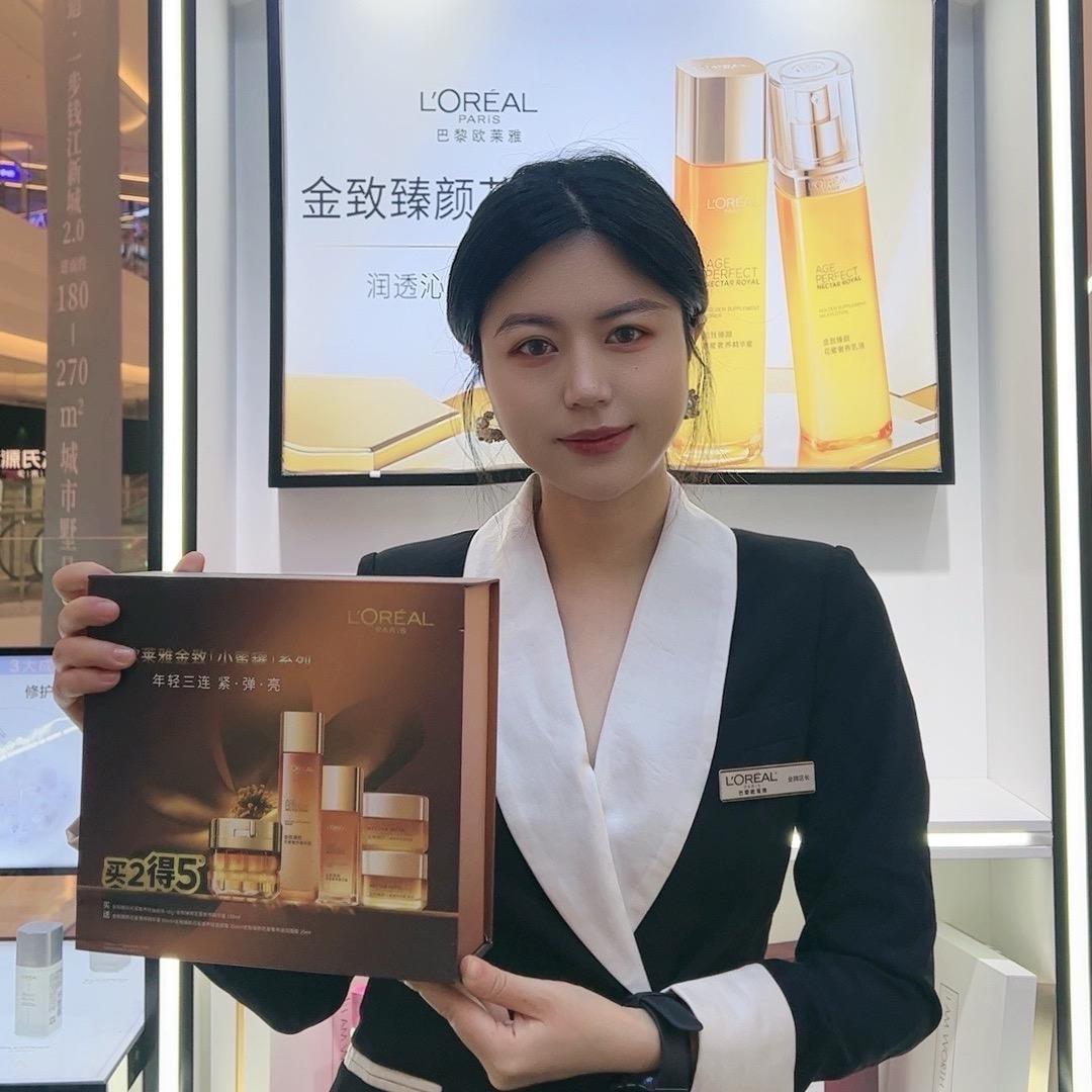 杭州龙湖天街专柜 圆圆店长