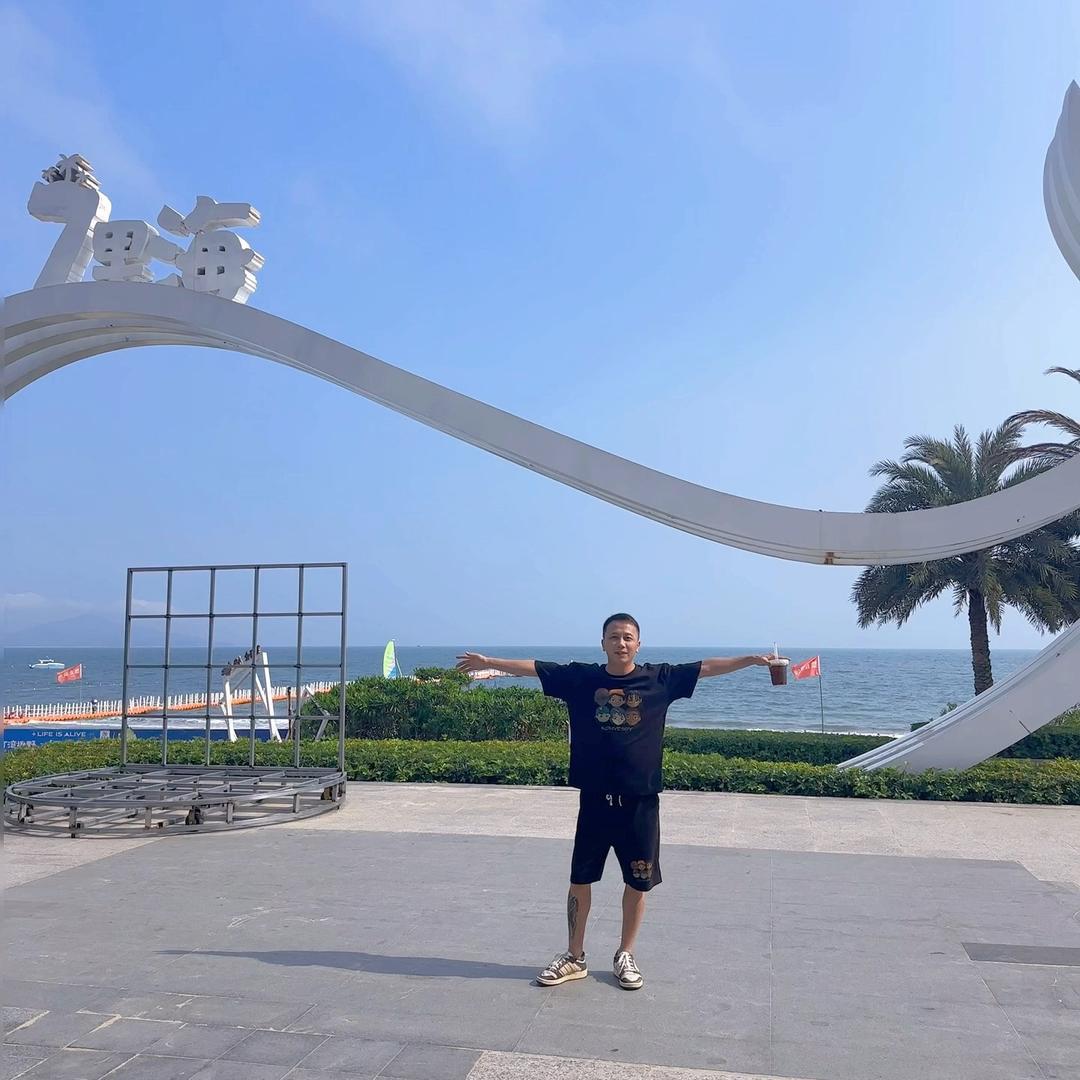 成都小军汽车大灯-内饰翻新改装