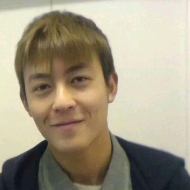 她们叫我帅气男孩