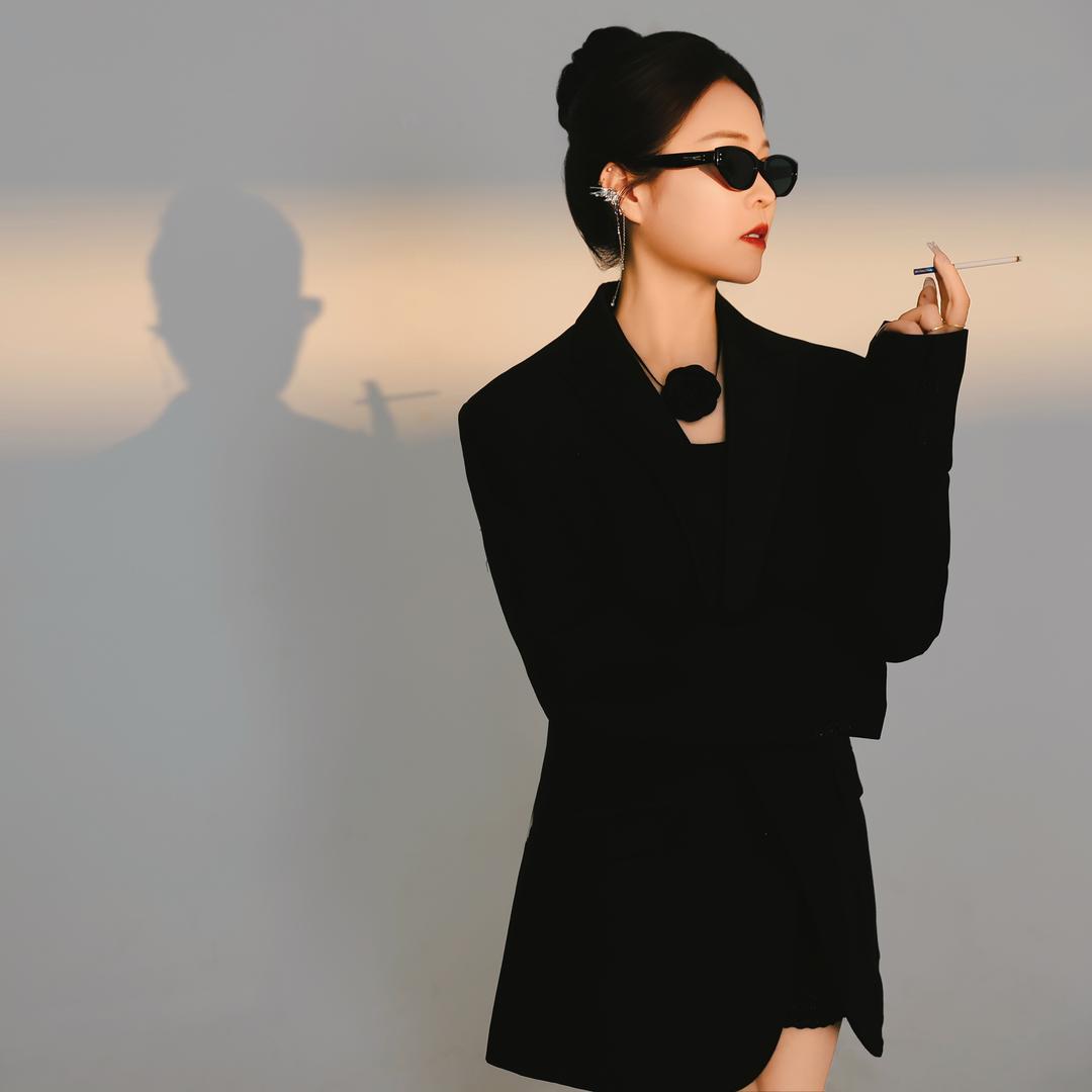 “弓  长张”的“張”.