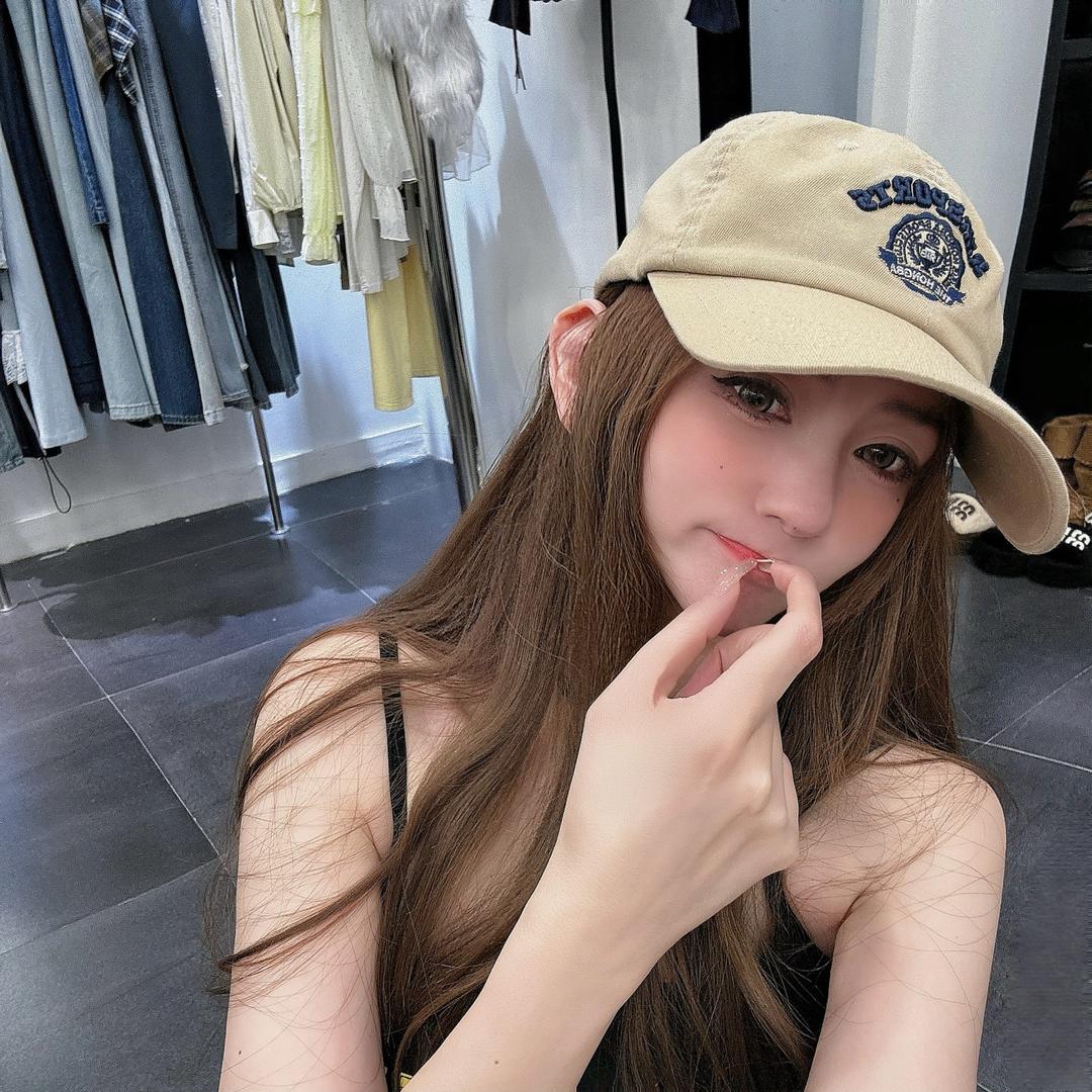 Nik奈看女装 主理人