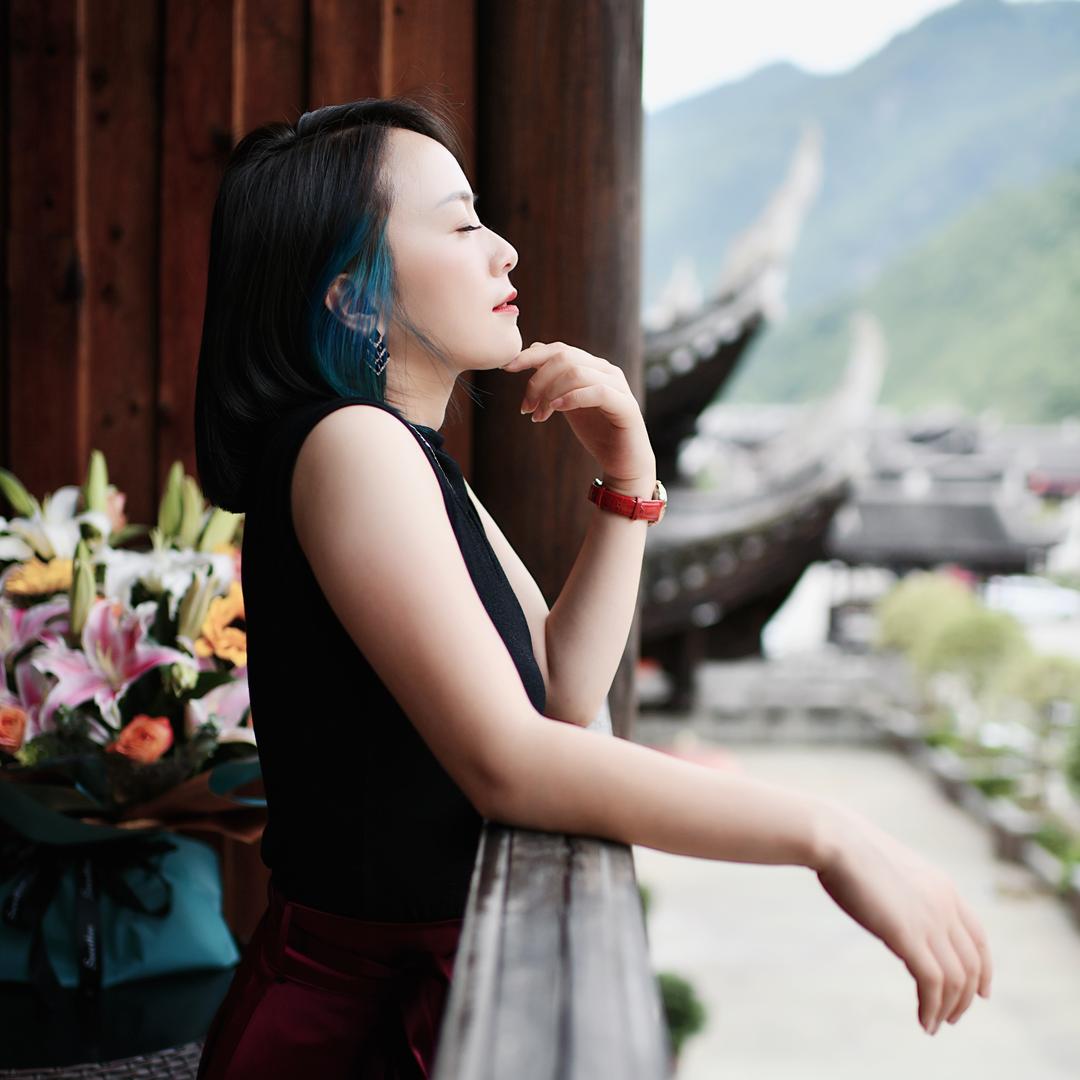 苗妹.