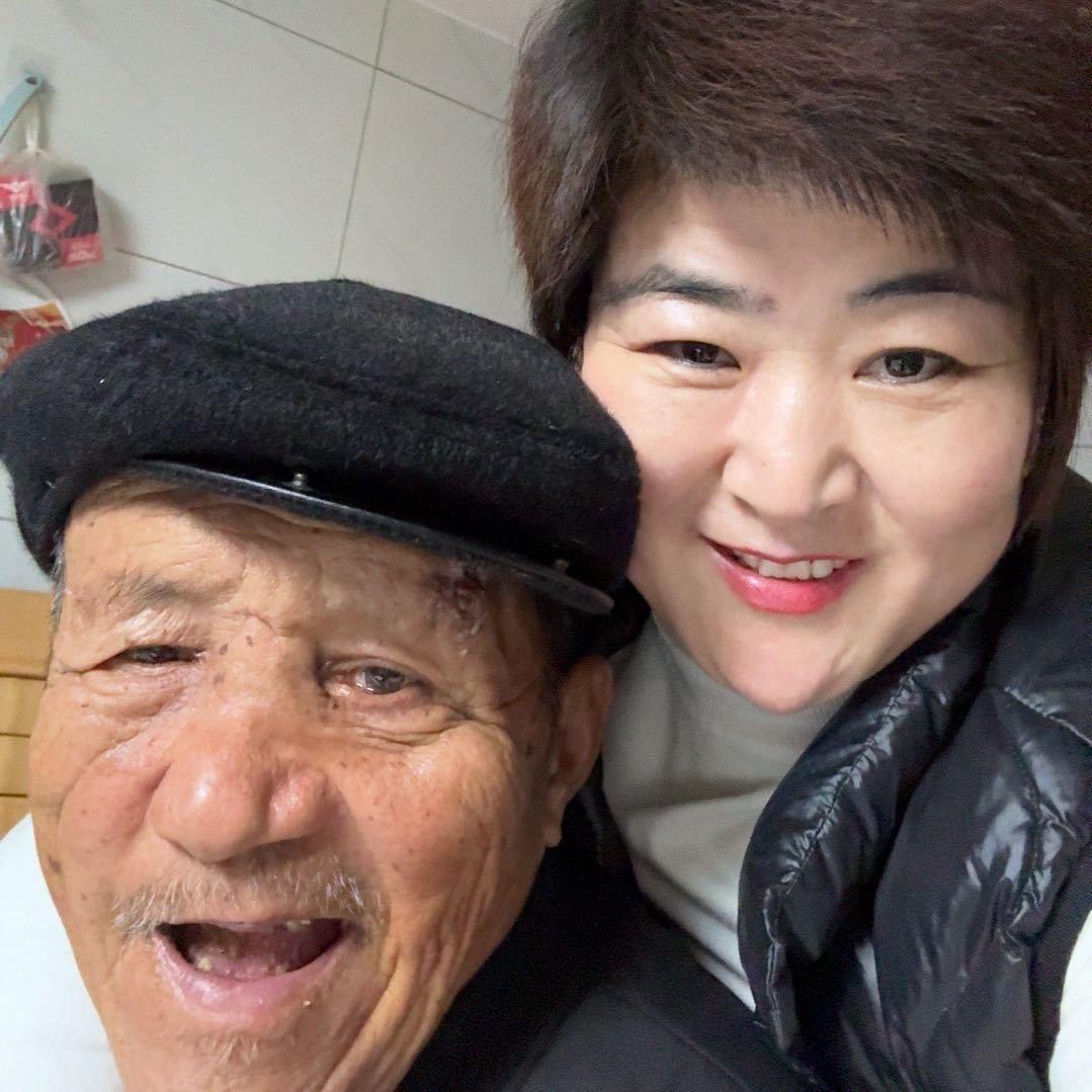 温暖父女-鑫宝榴莲芝士饼