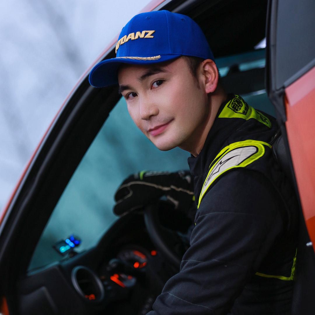 赛车手杨桓