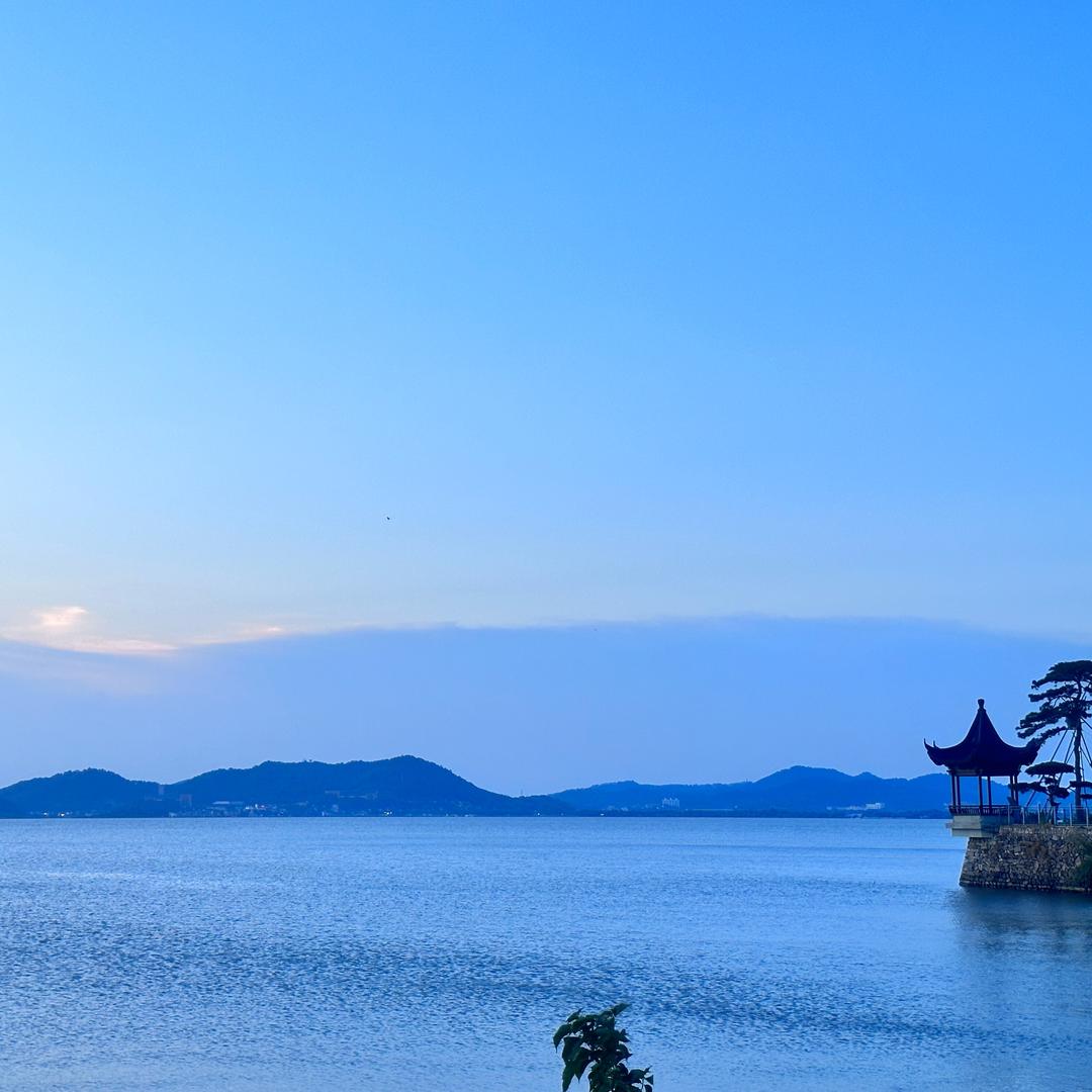 小李卍狠䝞
