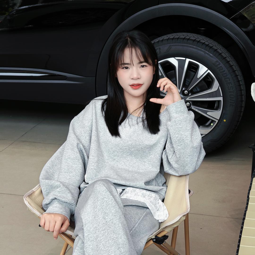 速谱好车嘉欣二手车