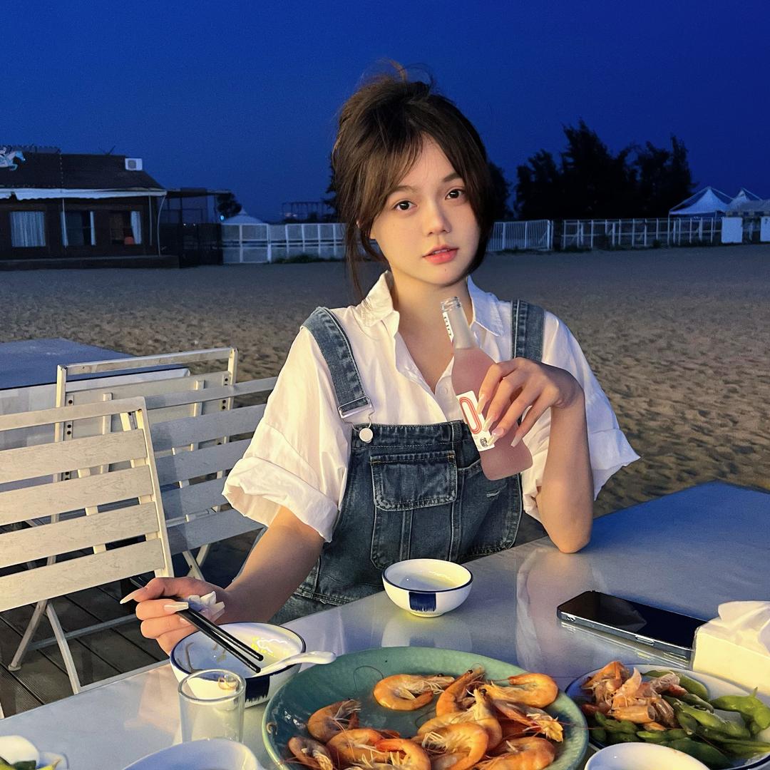 莱莱莱总