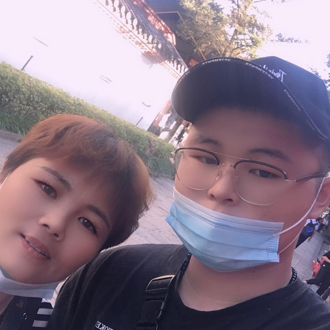 鳝鱼小姐姐