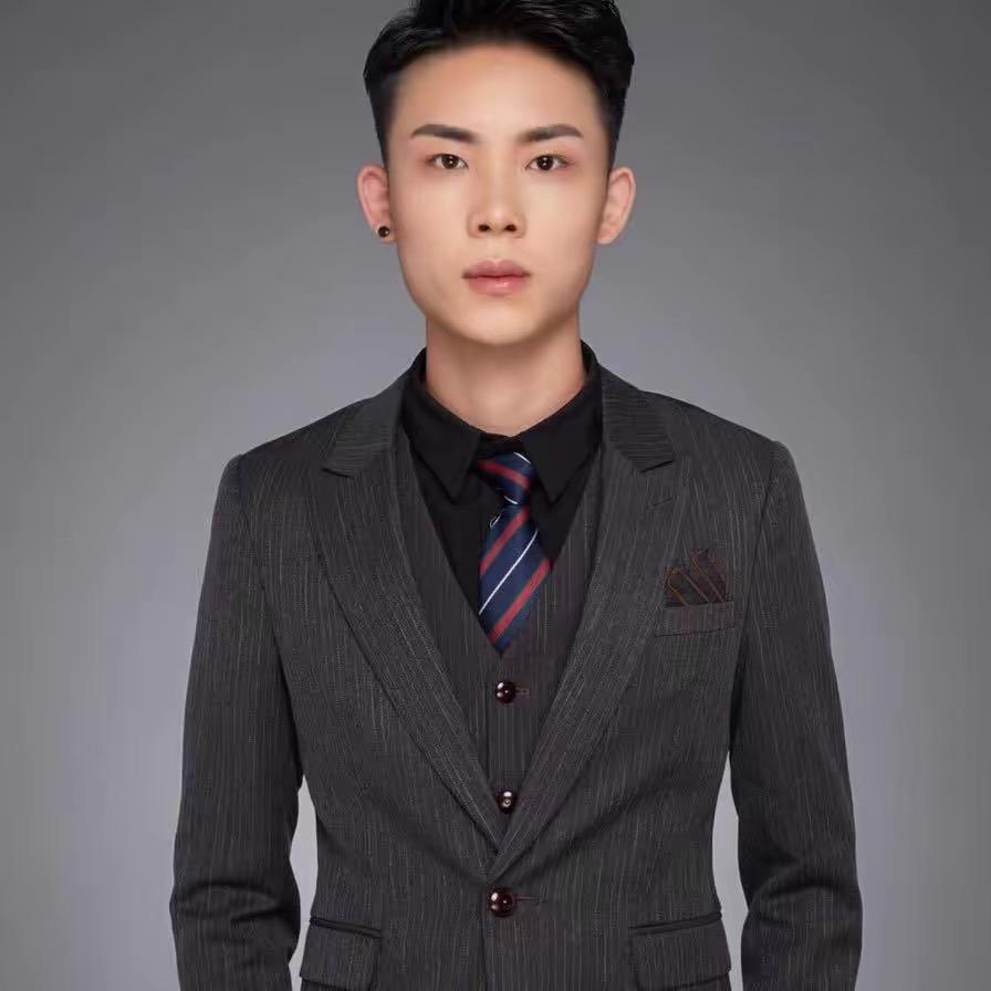 云朵鞋服商行。
