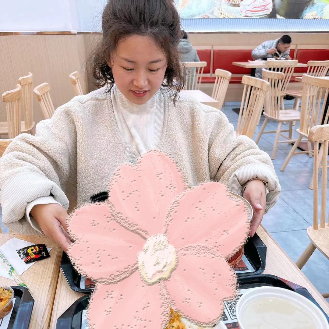 🌸小菲想摆烂