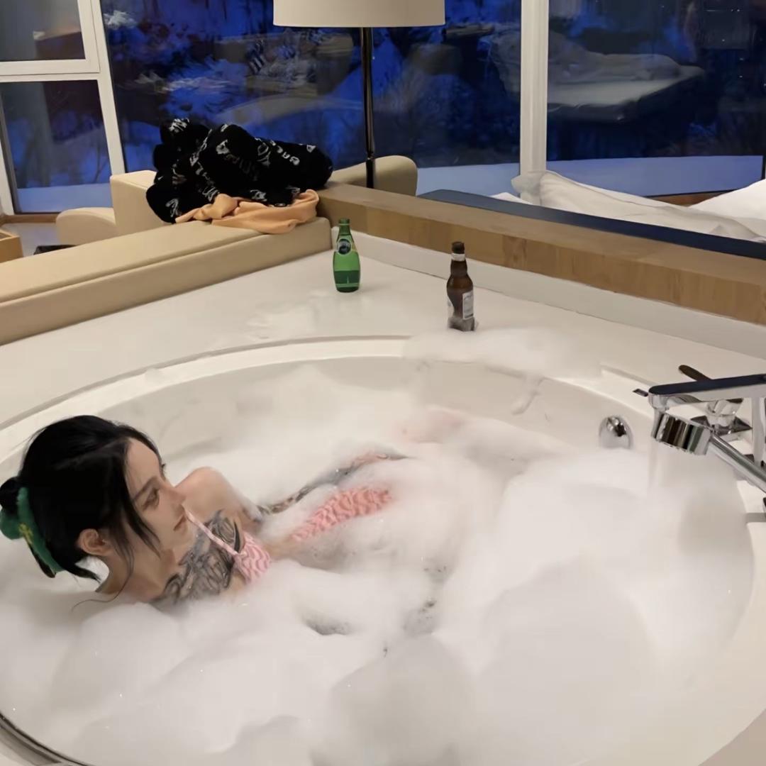 烤冷面总监zzz