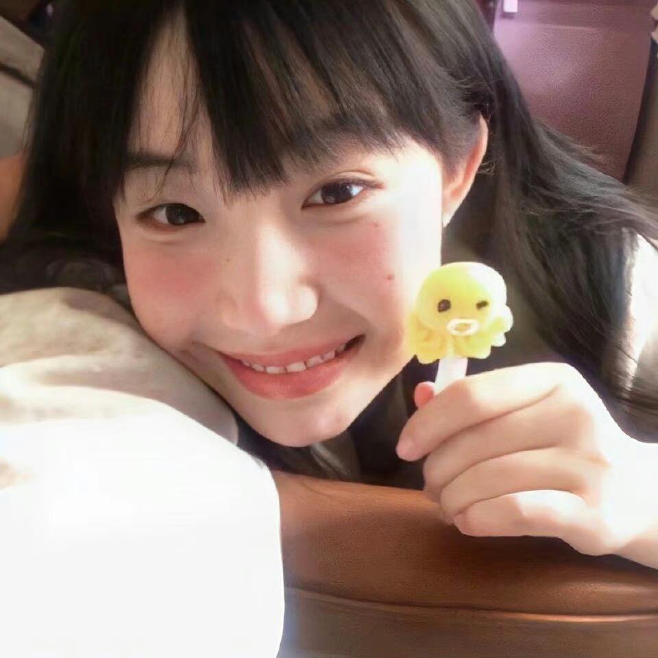 磕调牙了。
