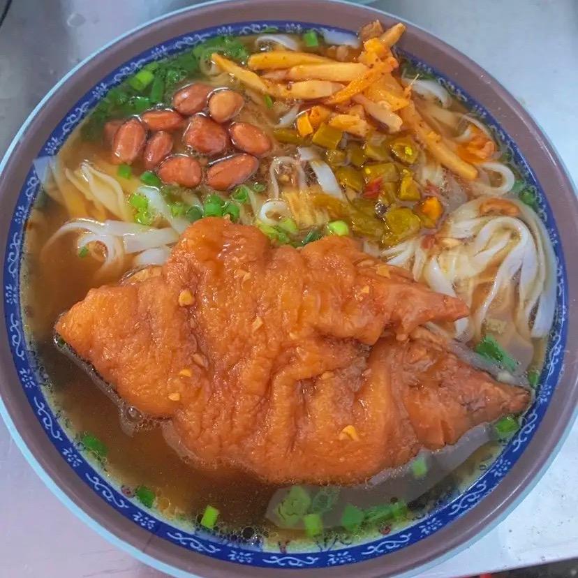 何记ღ᭄ꦿ扣肉粉
