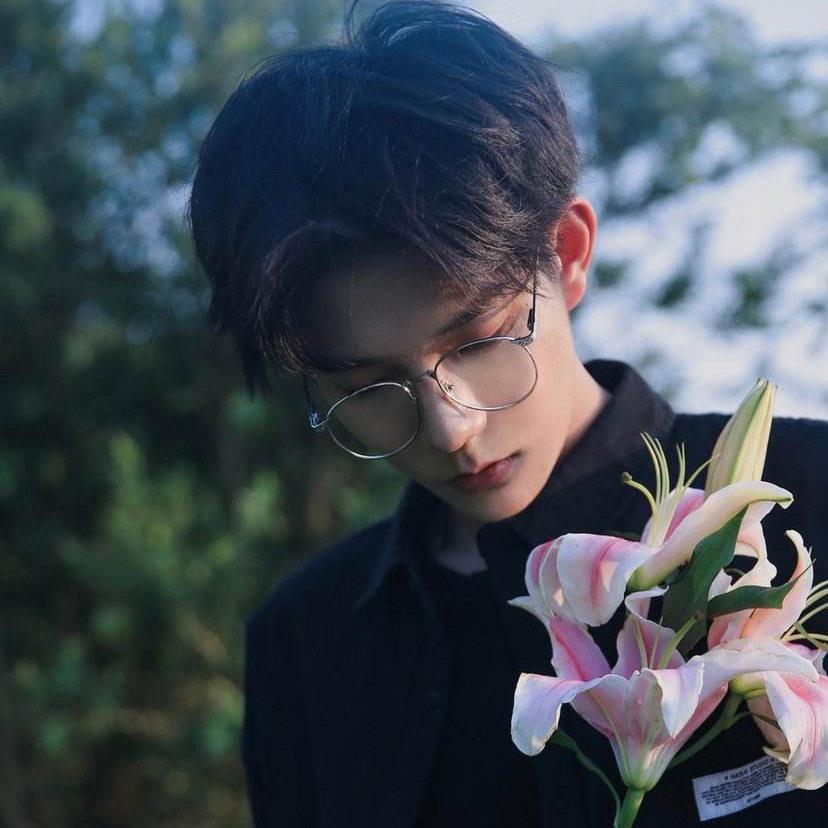 小张同学么么哒