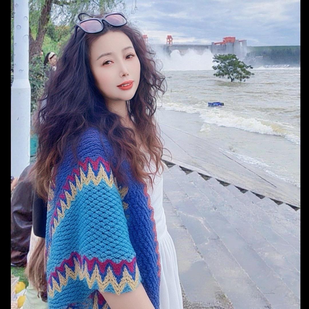 《岁月如歌》！