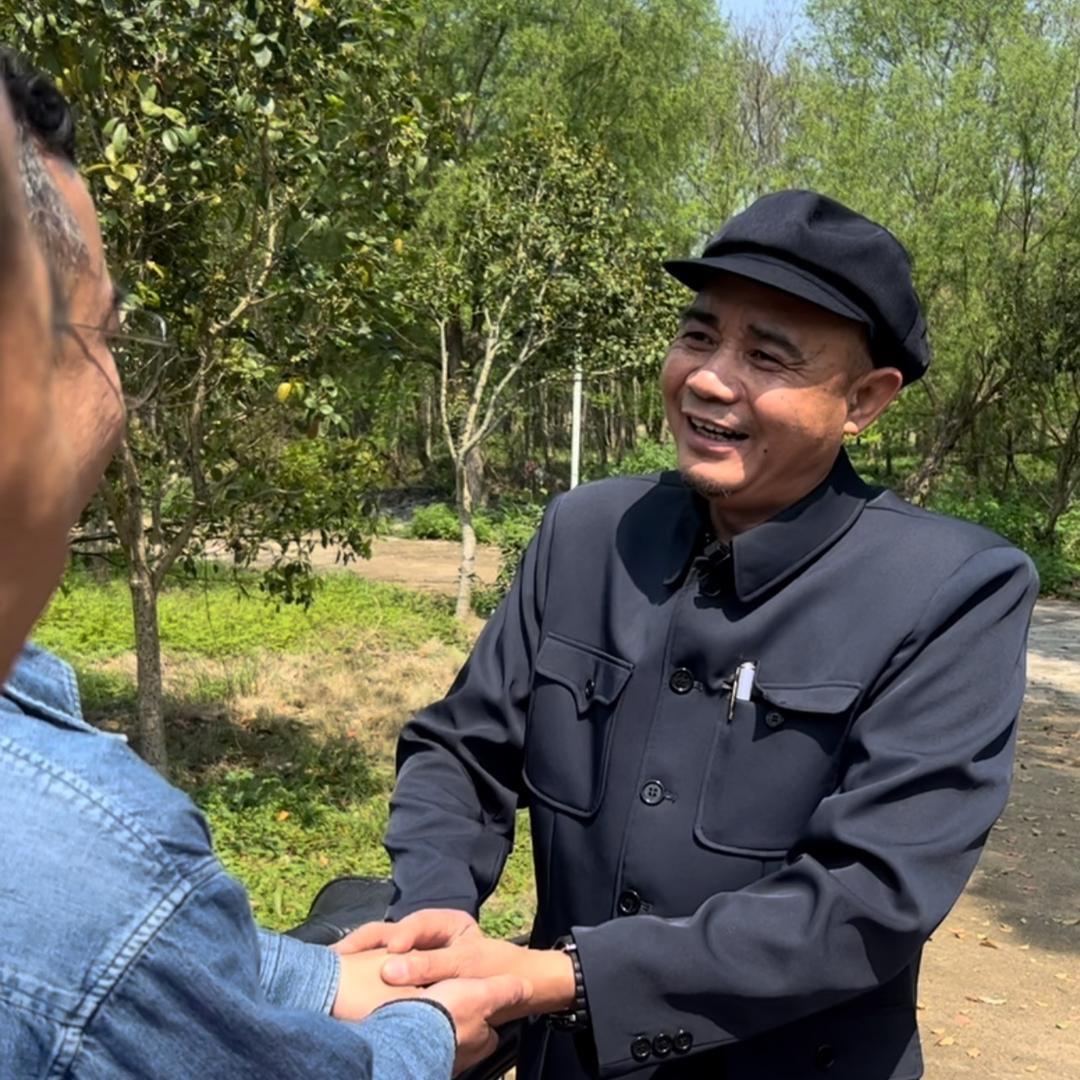 隔壁老村长