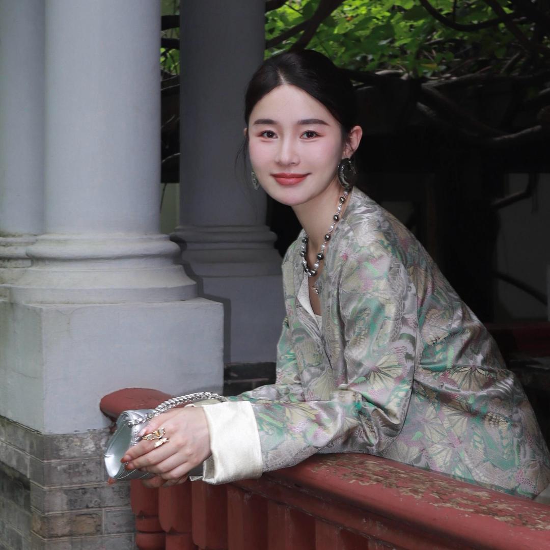 邱莹莹（穿搭优选）