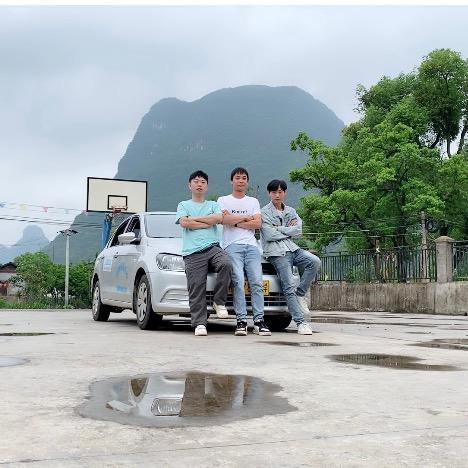 在阳朔教车的黄教练