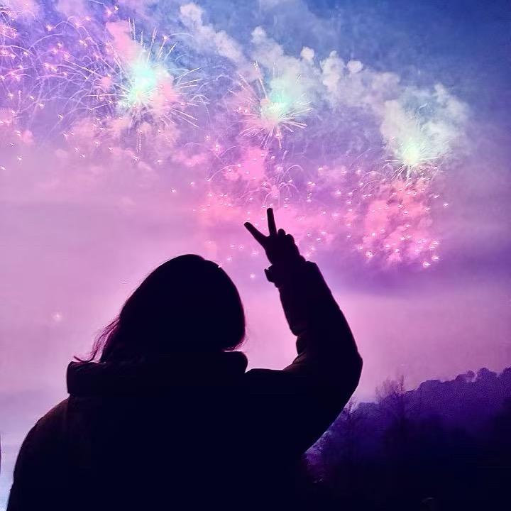 小肚吃的圆滚滚