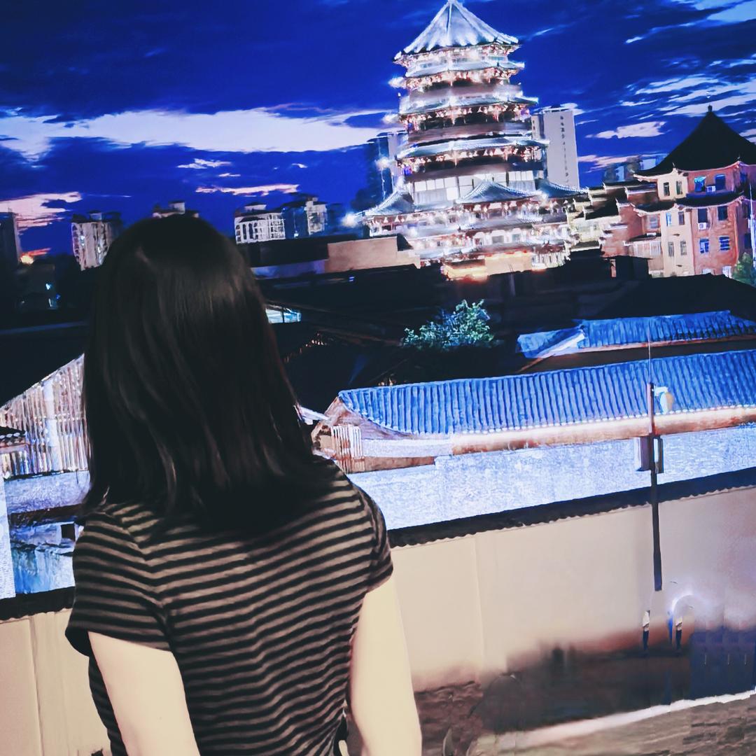 溜马路的^海豚^