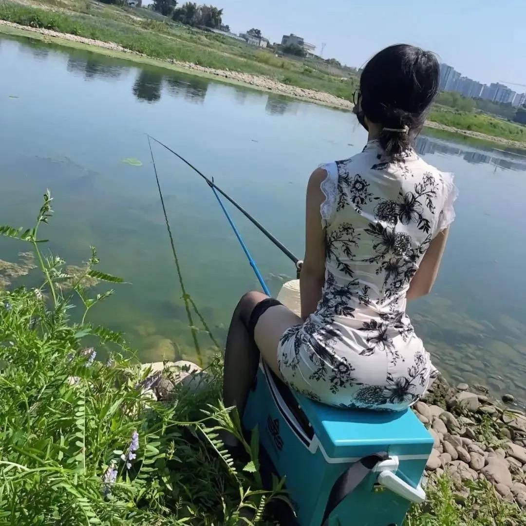 丹丹学钓鱼🎣