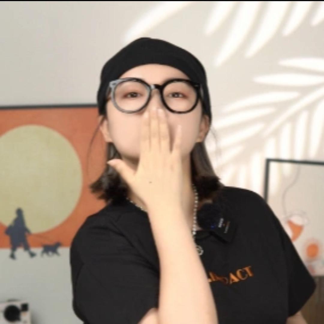 李有事-lee