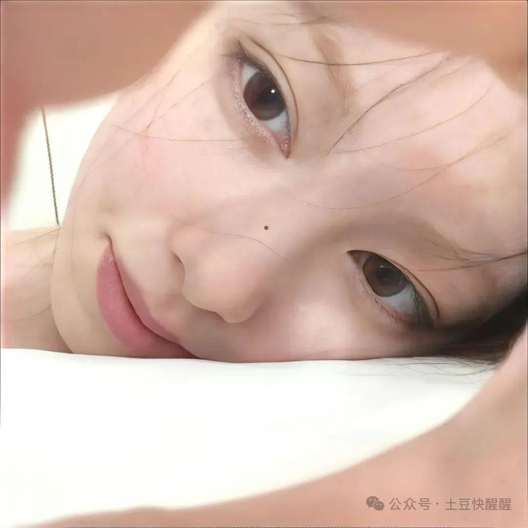 双双.