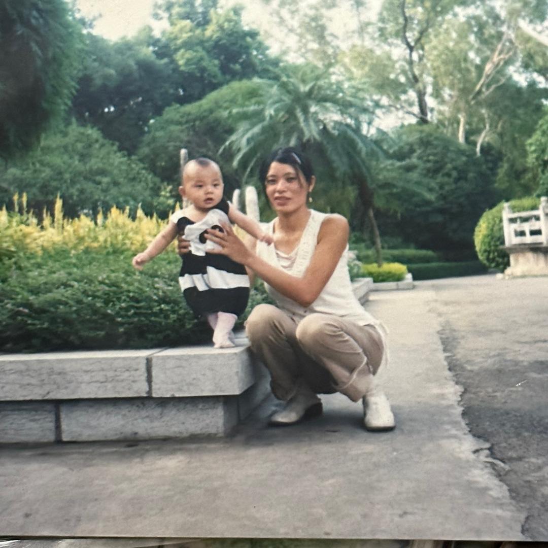 烦躁白色煲仔饭