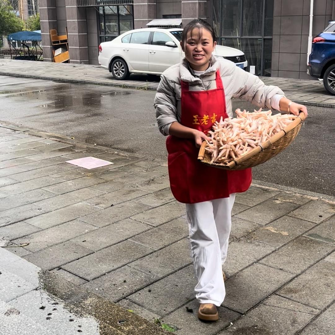 快乐小站（佤味鸡爪摆摊记）