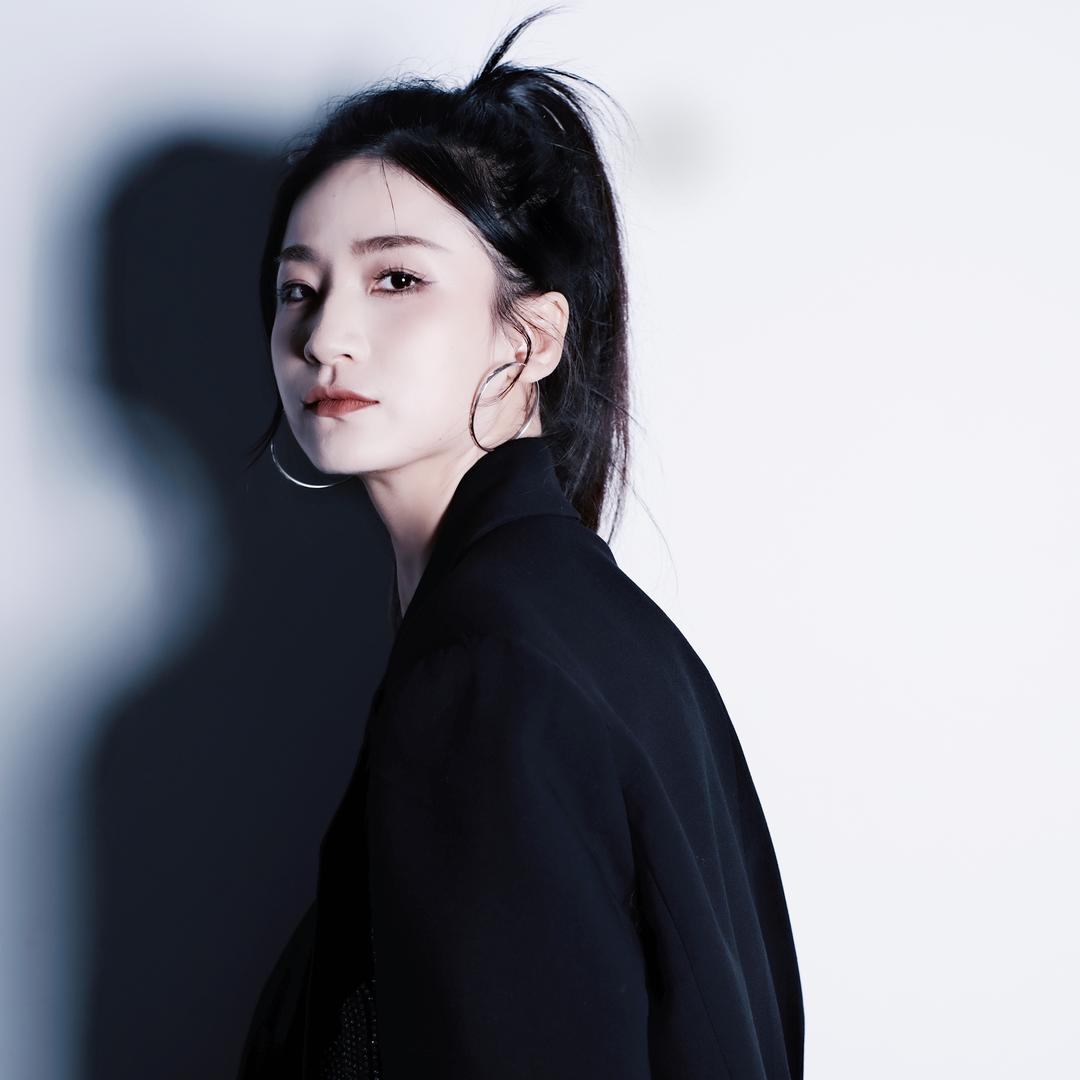 腾舞门-Miss周