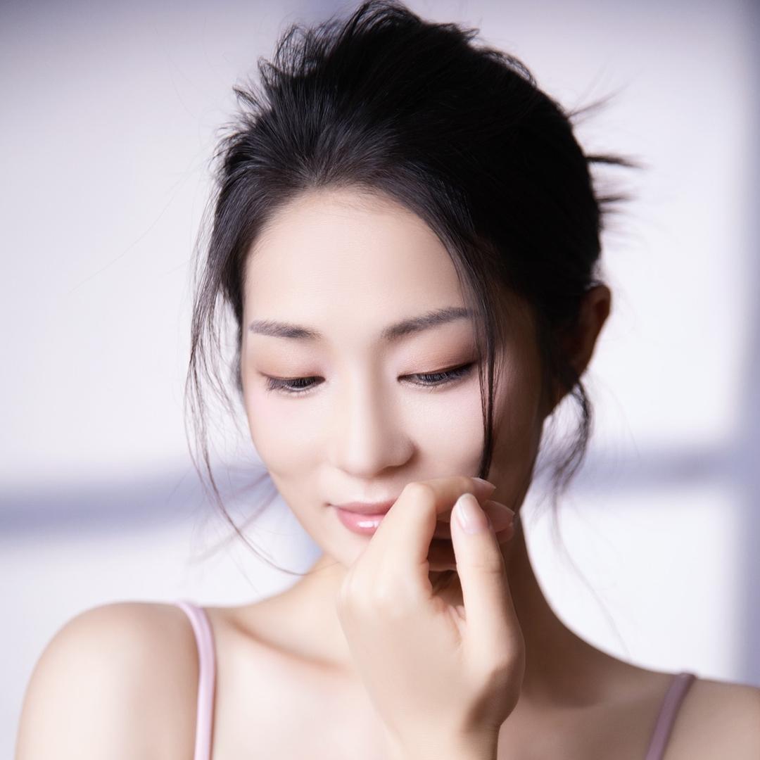 ☁️苗绮雯☁️