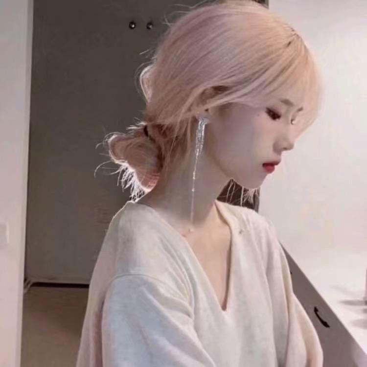 小依耶