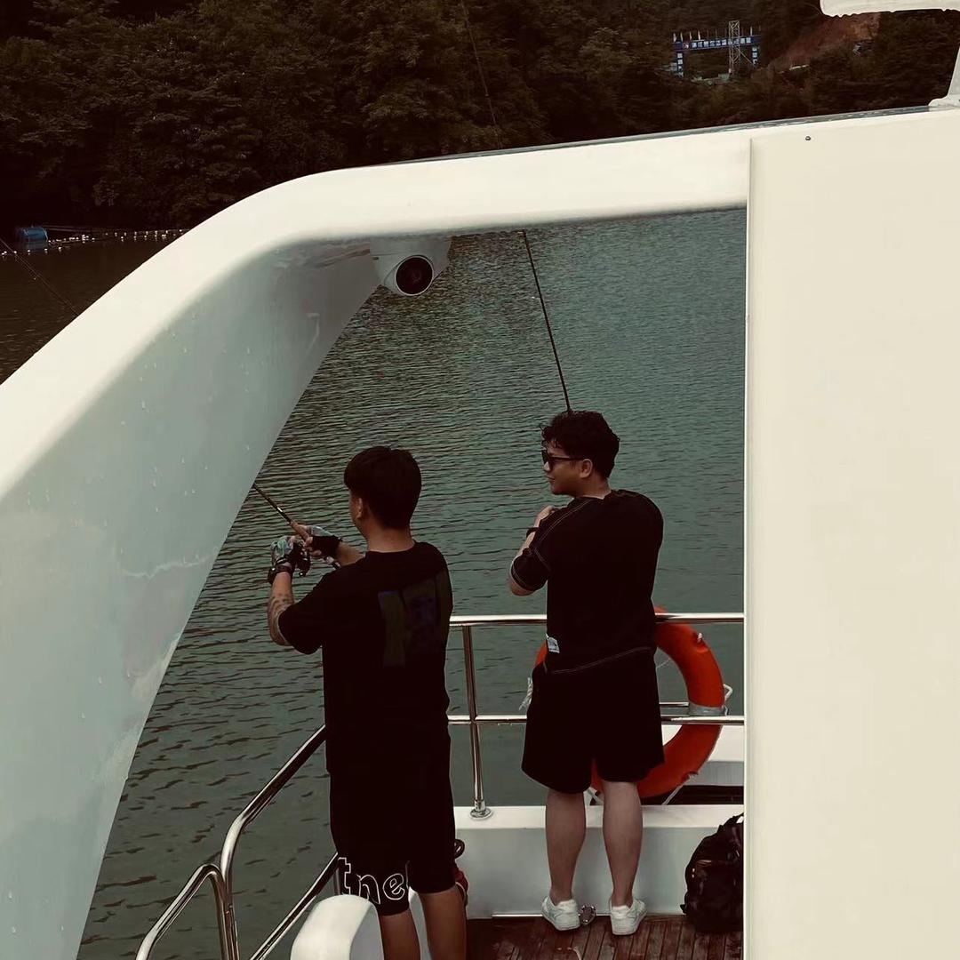 不会野钓的沈公子